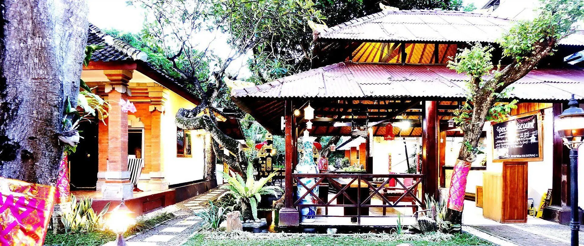 Puri Wisata Balinese Style Hotel Seminyak  3*, Seminyak (Bali) Indonesia
